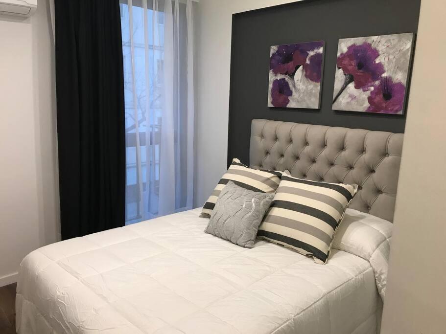 Suite In San Telmo Dormitorio En Suite Con Dos Banos Y Balcon A La Calle Buenos Aires Exterior foto