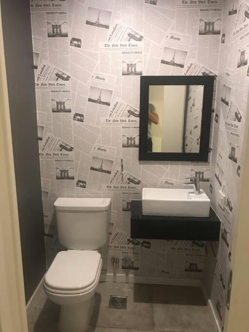 Suite In San Telmo Dormitorio En Suite Con Dos Banos Y Balcon A La Calle Buenos Aires Exterior foto